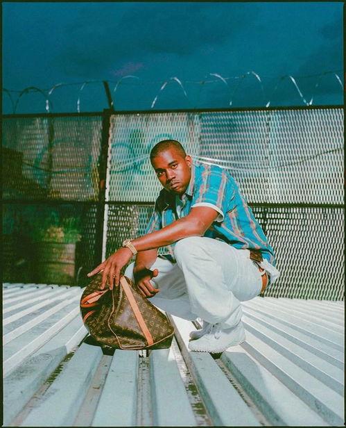 旧照片鬼攻,旧照片中的神秘鬼攻瞬间